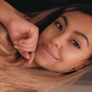 Meet your Posher, Adriana